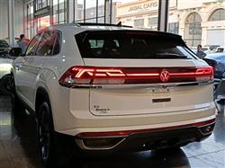 ڤۆڵکسواگن ئەتڵەس کرۆس سپۆرت